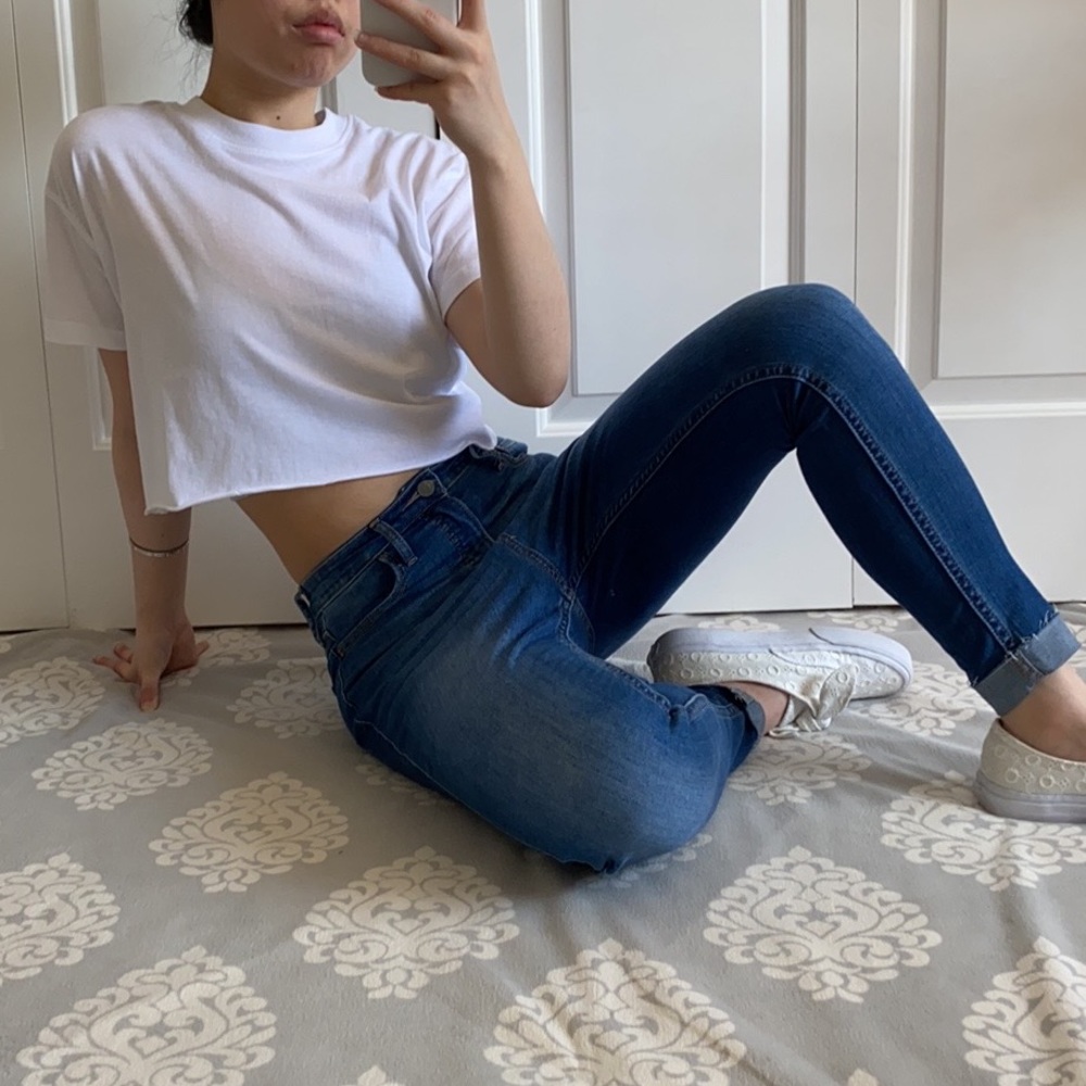 BREEZE - White Casual Basic Crop Top / T-Shirt